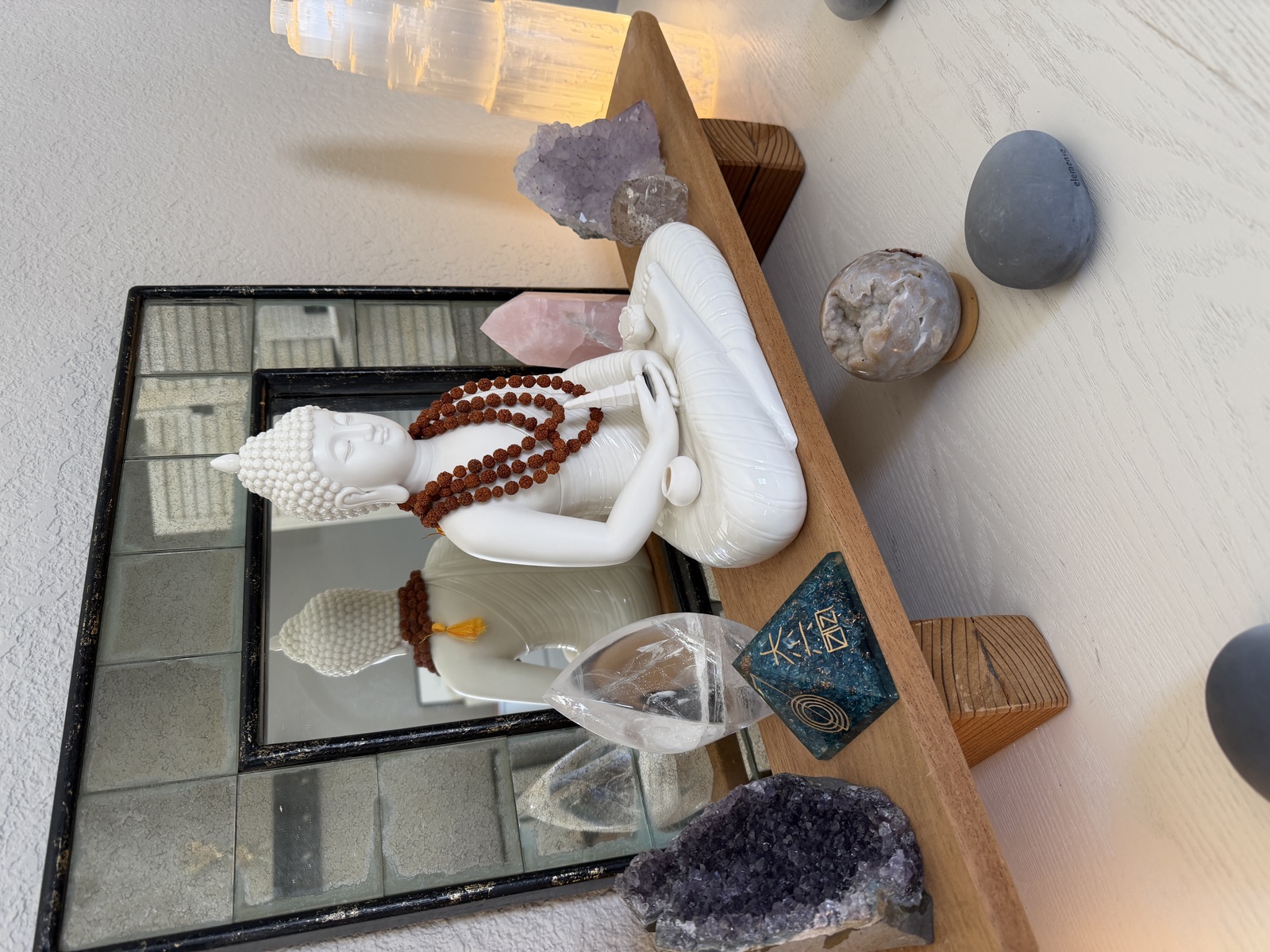 Inside the illuminaé studio